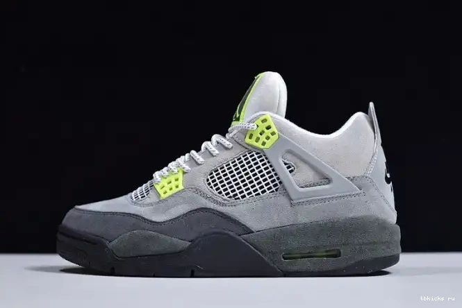TB Jordan CT5342-007 4 Air SE Neon 0507